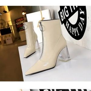 Clear Crystal Heel Block Heel High Heel Shiny Patent Leather Front Chain Sexy Bo